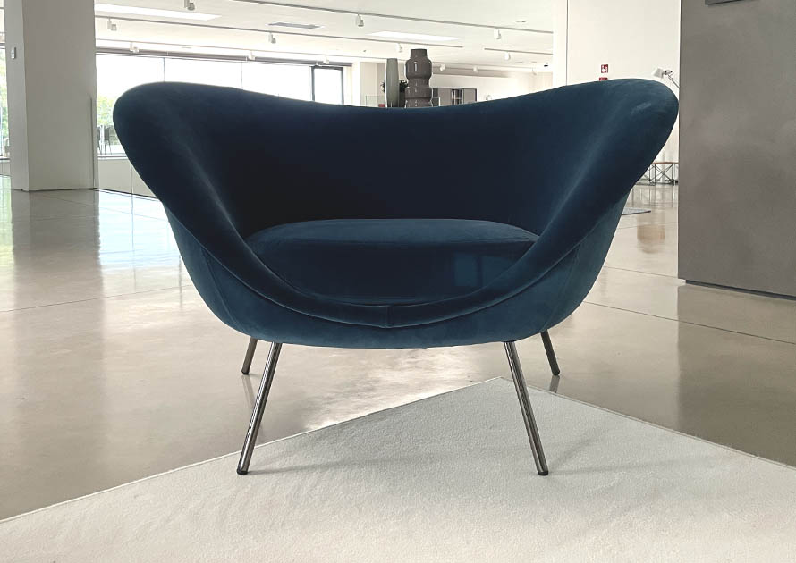 Molteni, Poltrona D.154.2